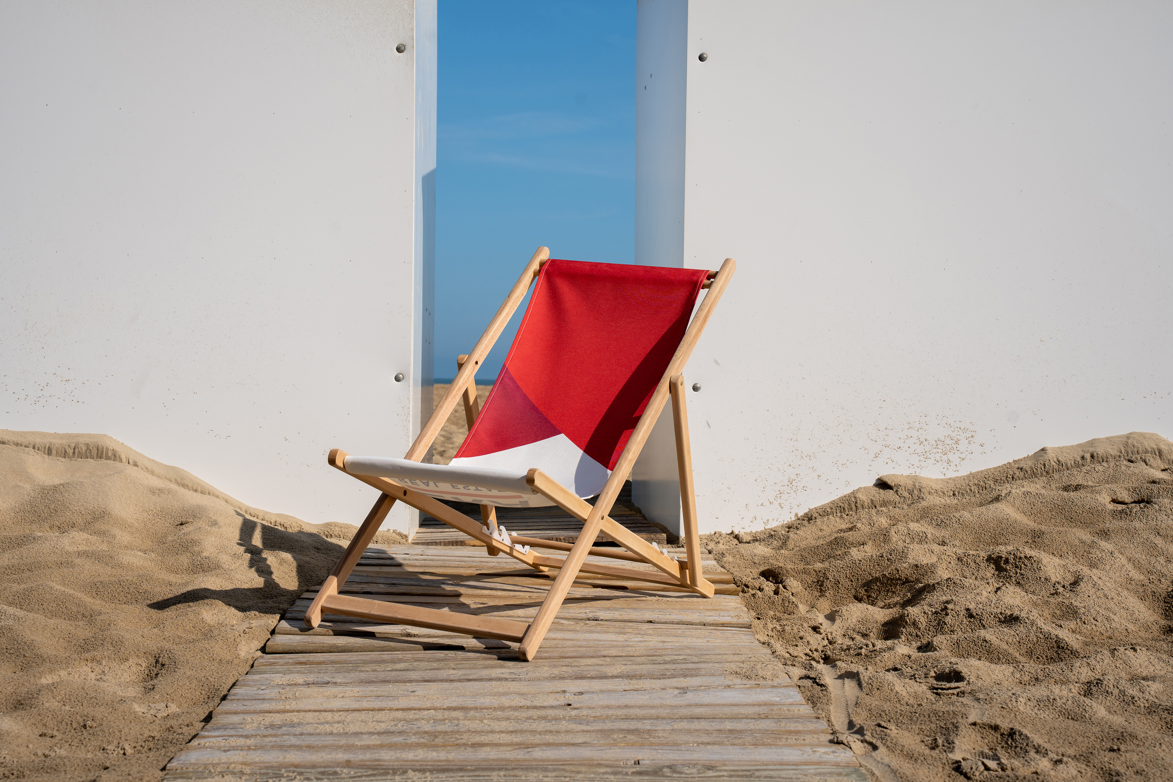 ERA beach chair on the beach.