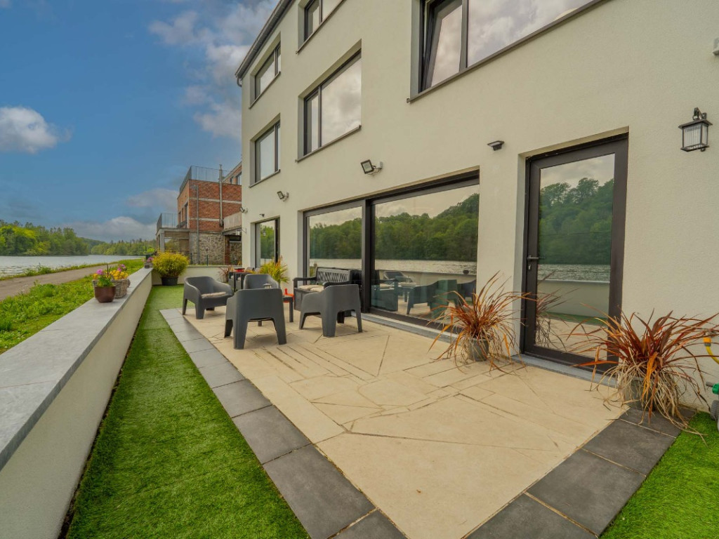 Rue de France - 119 - - 5540