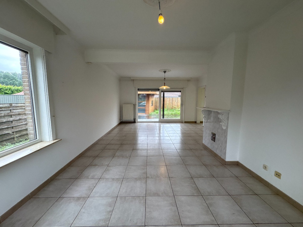 Bunderstraat - 4 - - 8940