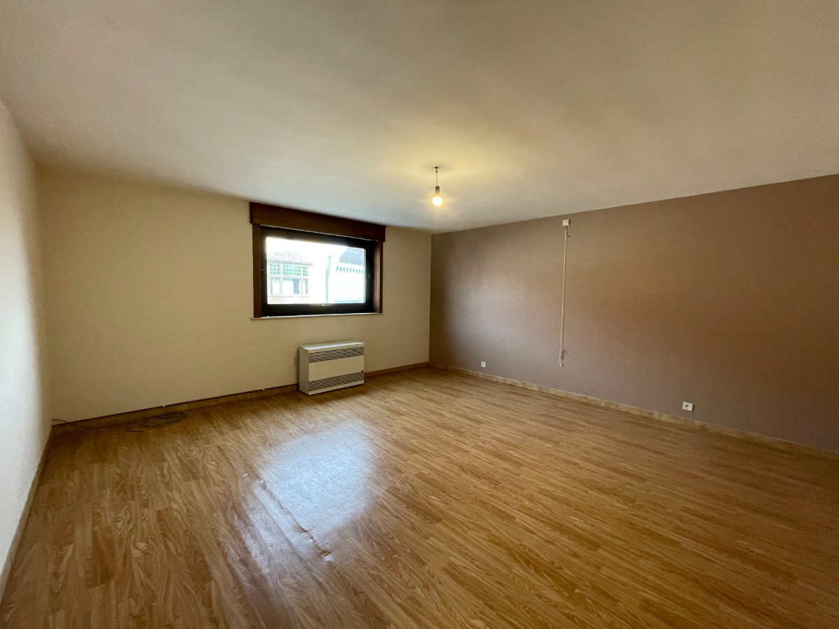 Ledegemstraat - 22 - - 8890