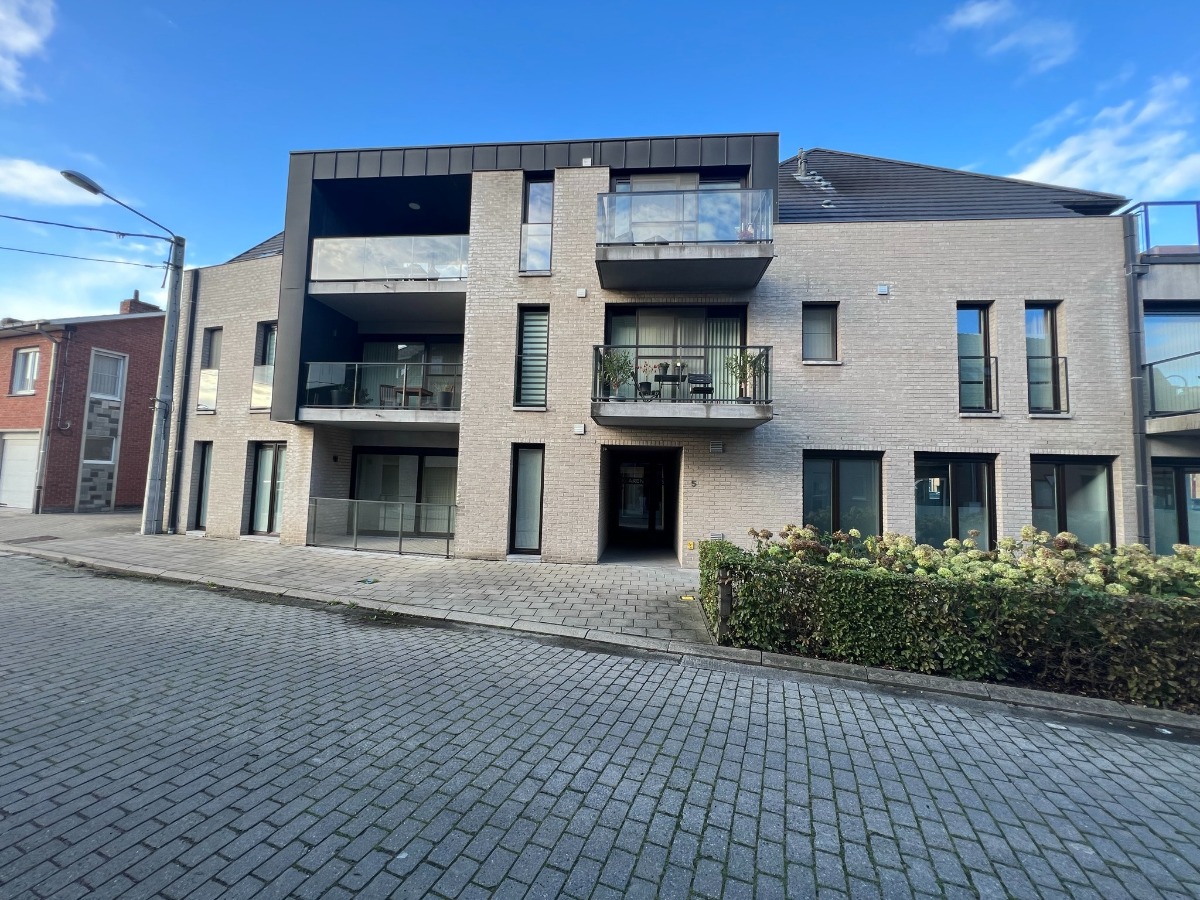Onze-Lieve-Vrouwstraat - 5 - 8 - 8850