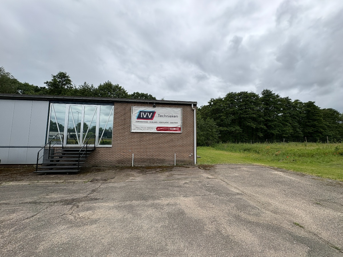 Commercial RENTAL à Genk