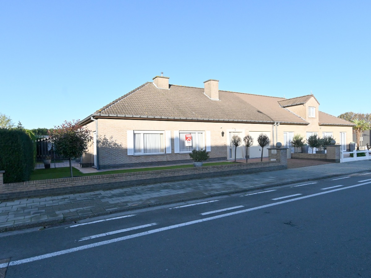 Raverschootstraat - 242 - - 9900