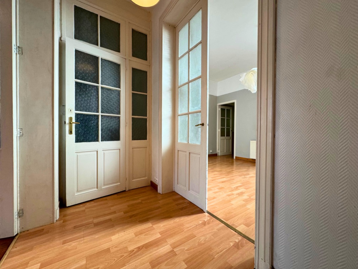 Avenue du Luxembourg - 88 - - 4020