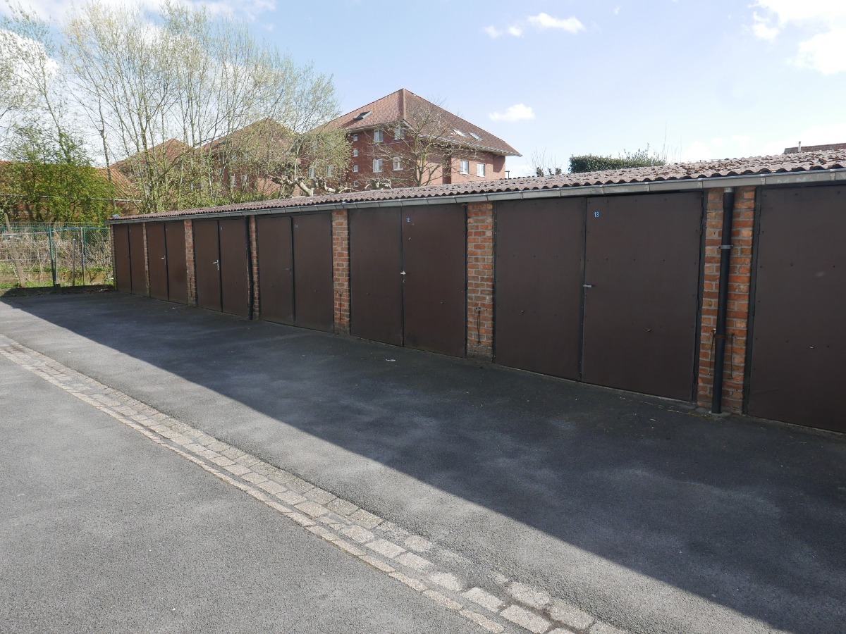 Garage RENTAL à Sint-Kruis
