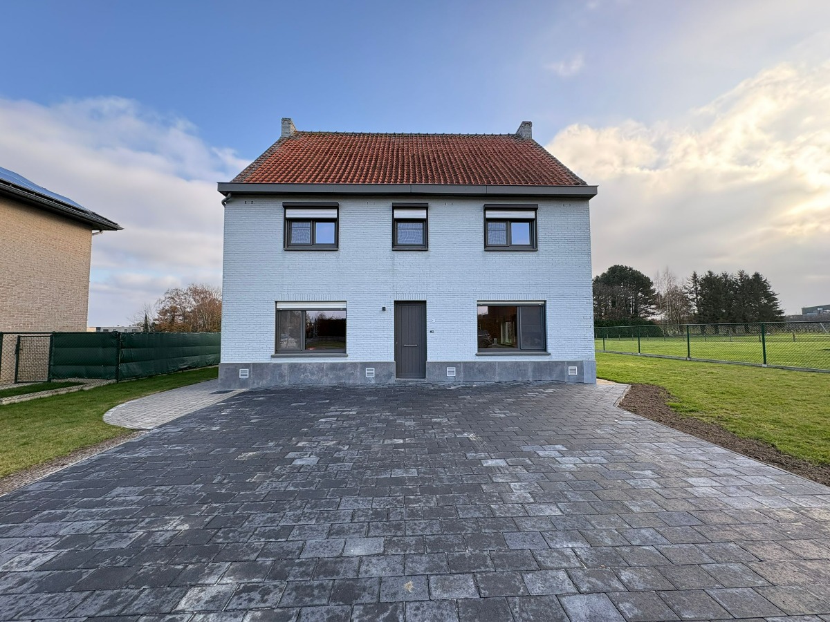 Family home in Kozen