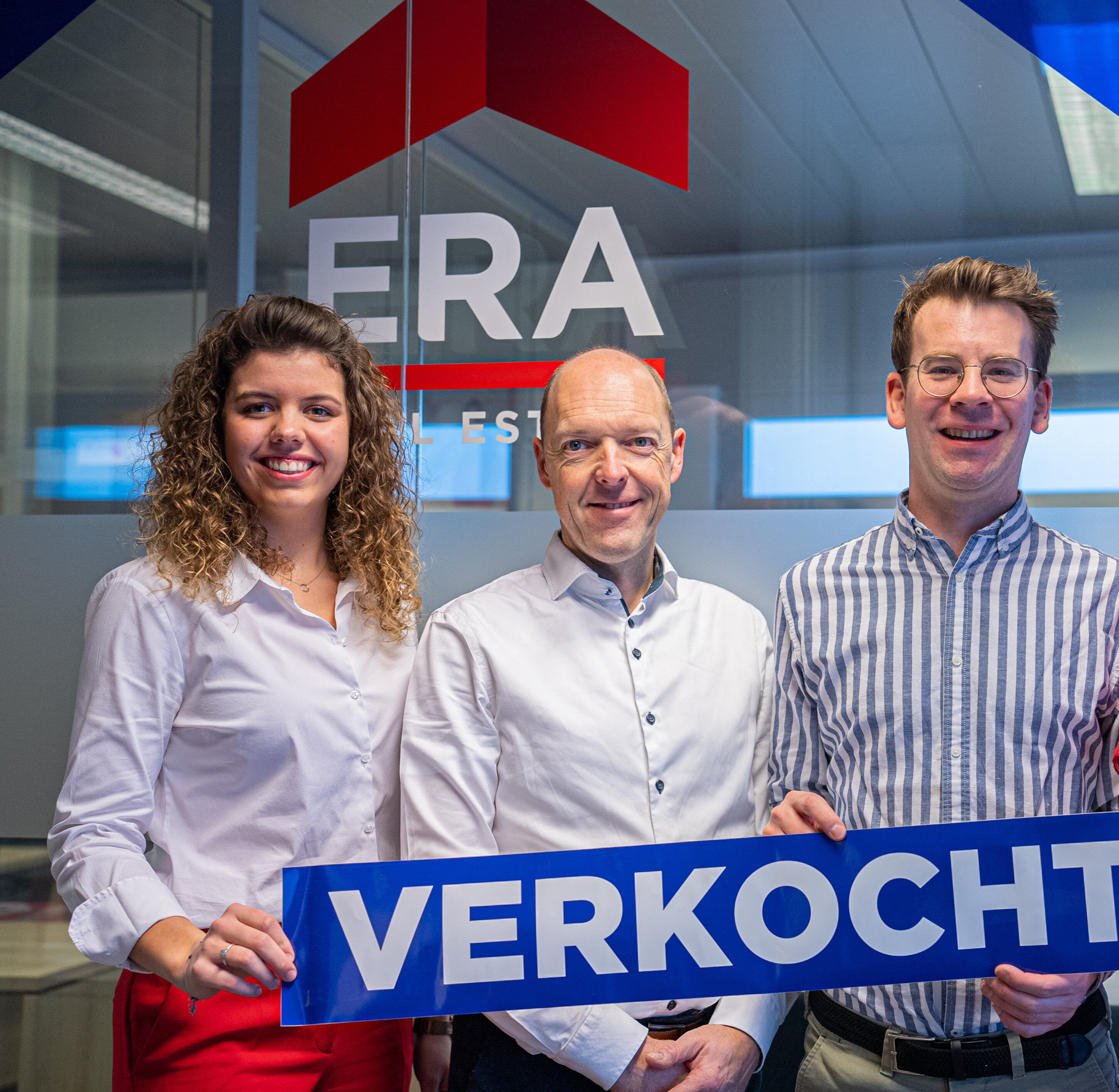 ERA VASTGOED CENTRUM - Team met verkocht sticker