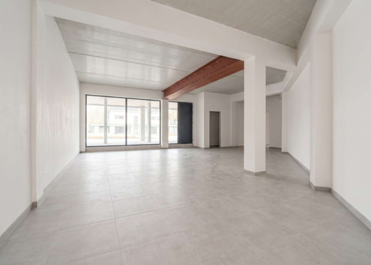 Praktijkruimte - leeg 2.jpg