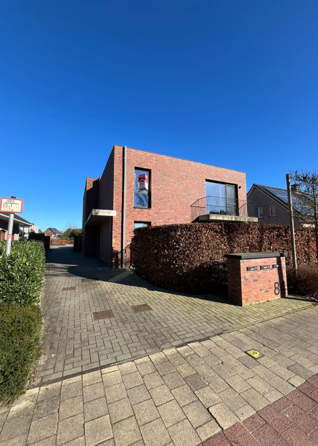 Leest - 84 - 2 - 2330