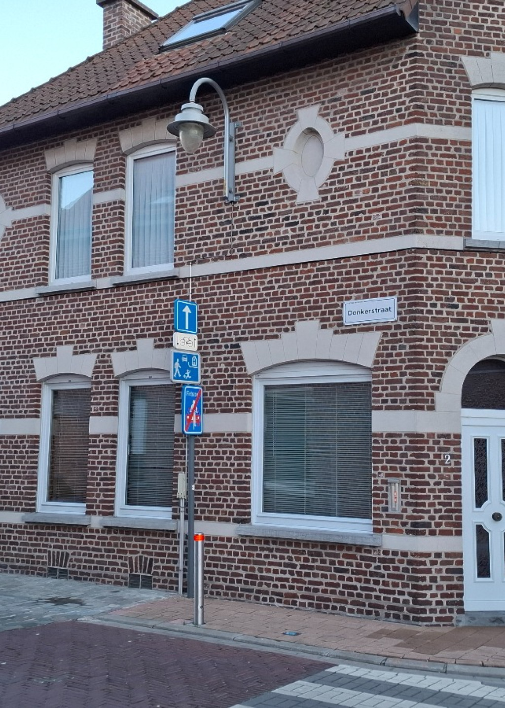 Donkerstraat - 2 - - 8940