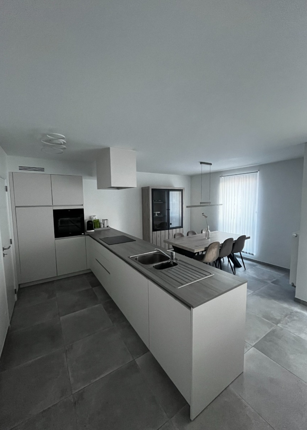 Koningin Astridlaan - 2 - 101 - 8930