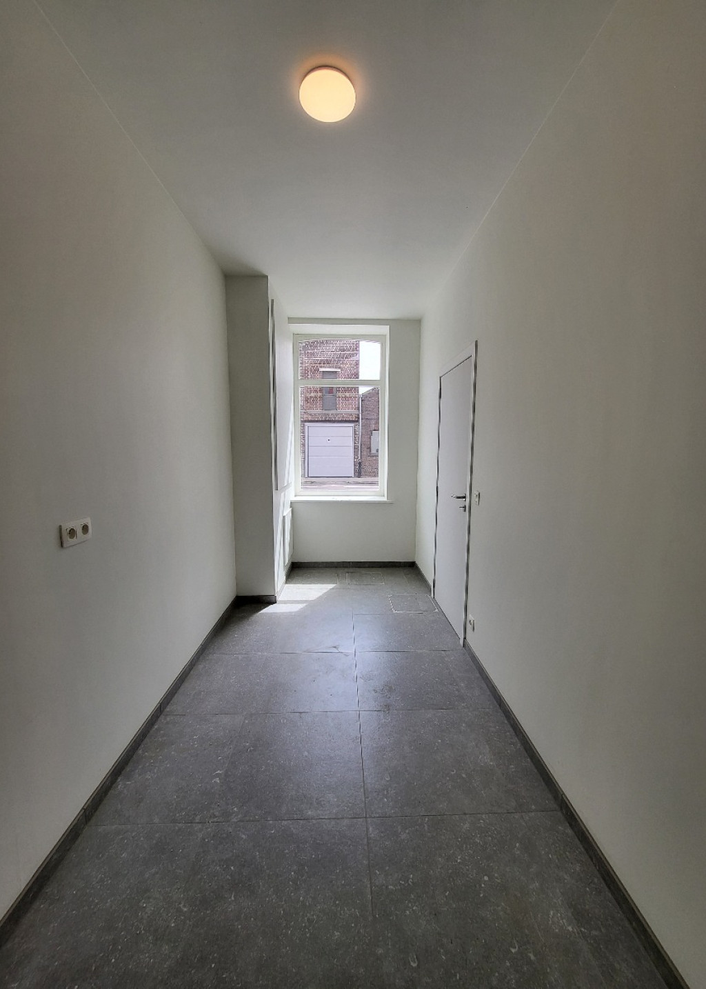 Veurnseweg - 84 - - 8900