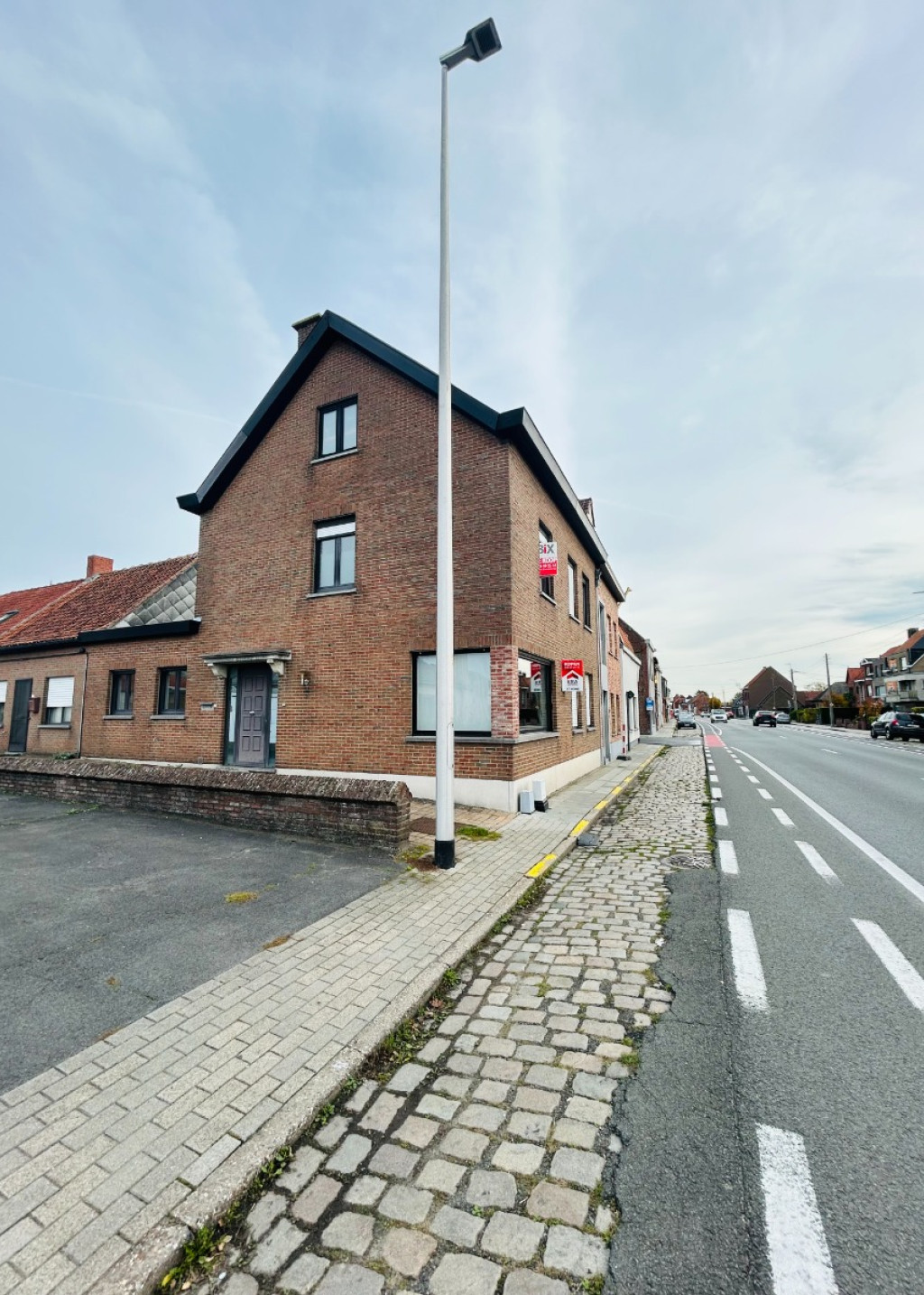 Menenstraat - 210 - - 8560