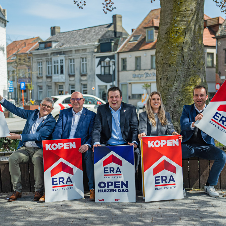 ERA makelaars met borden
