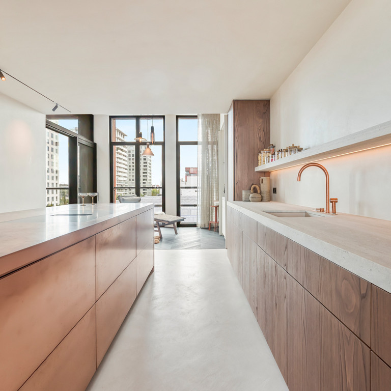 Foto van de keuken in penthouse.