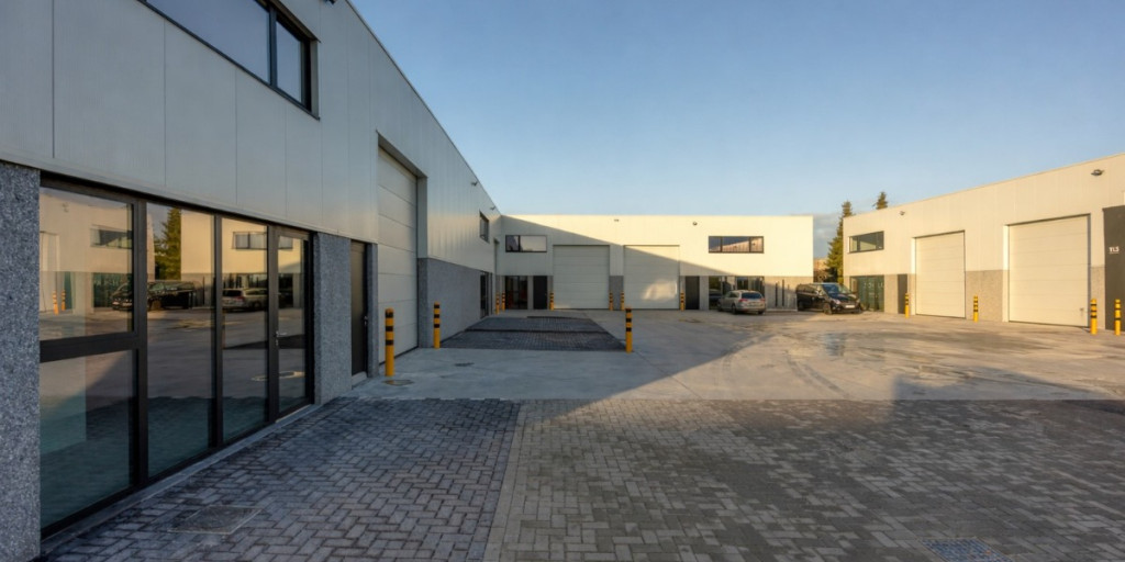 ChatGPT Image Jan 5, 2026, 10_36_37 AM.jpg