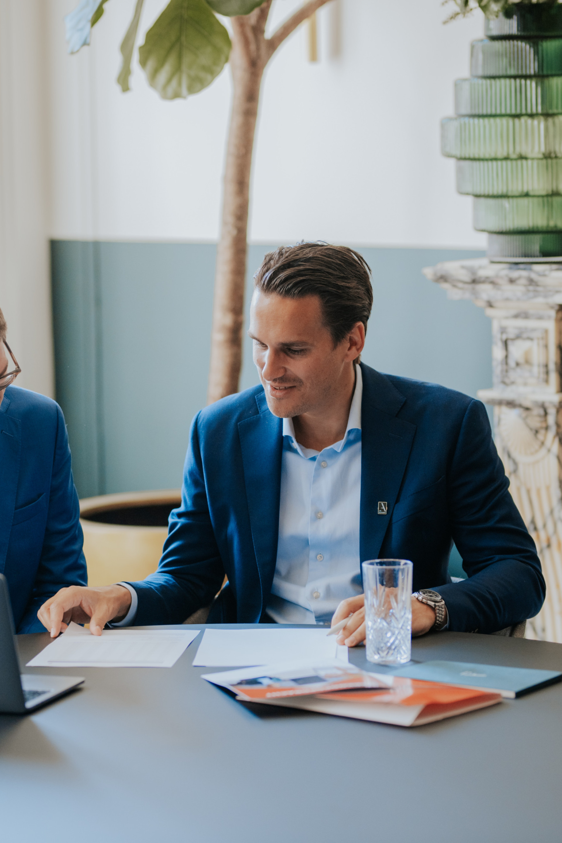 Een vertrouwelijk gesprek.