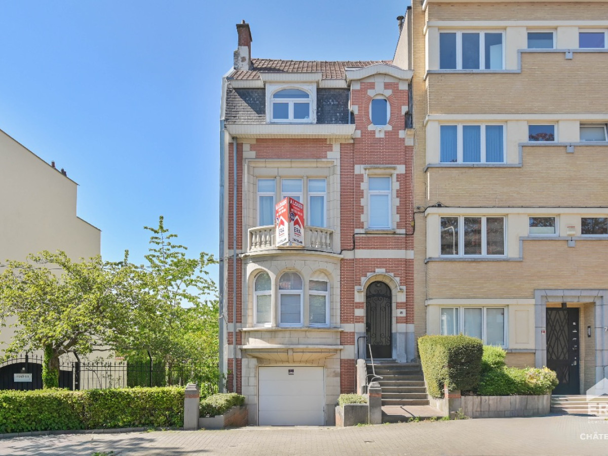 Prachtige woning met 4 slaapkamers + studio en tuin in Ukkel