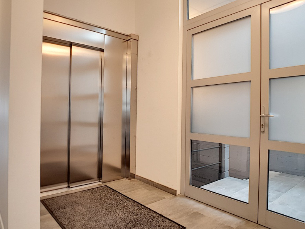 Rue de l’Aérodrome - 18 - 211m² - 4140