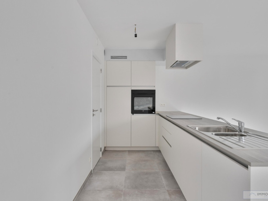 Koningin Astridlaan - 2 - 102 - 8930