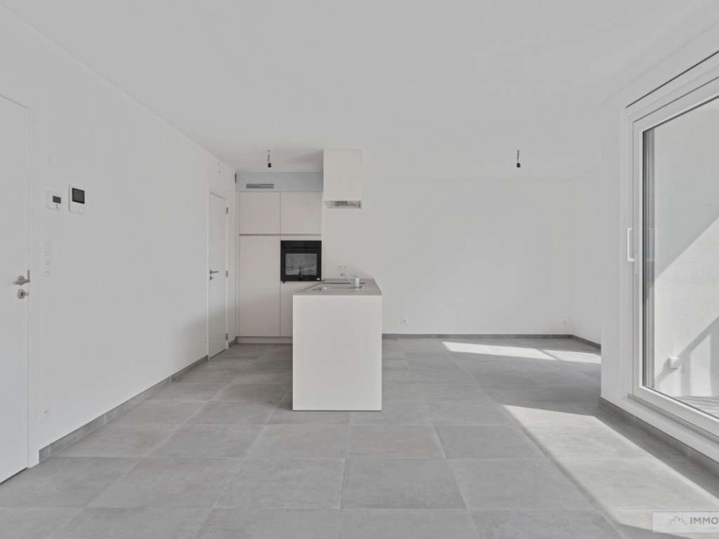 Koningin Astridlaan - 2 - 102 - 8930