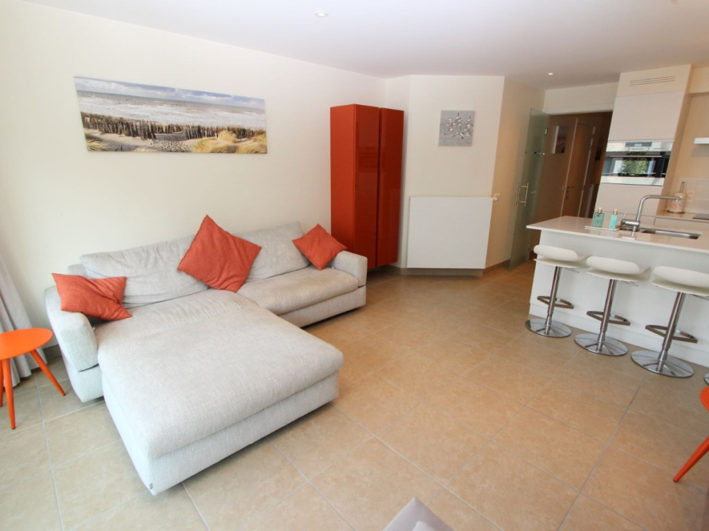 Albert I laan (Stuart) - 245 - 0201 - 8620