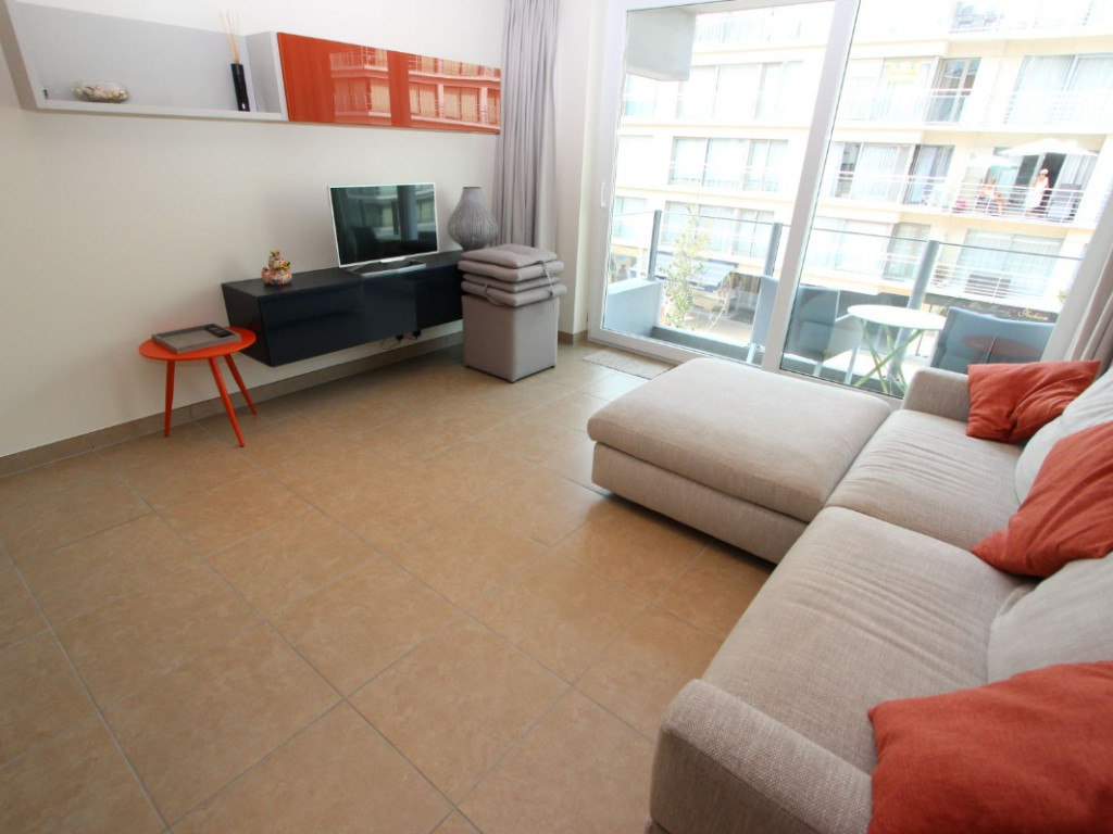 Albert I laan (Stuart) - 245 - 0201 - 8620