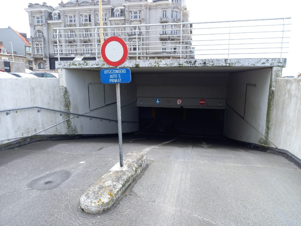 Hendrikaplein - Garages - - 8620