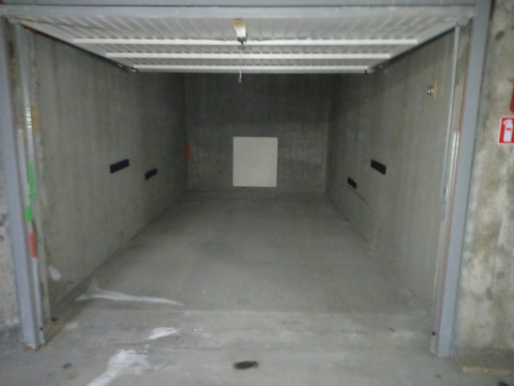 Hendrikaplein - Garages - - 8620