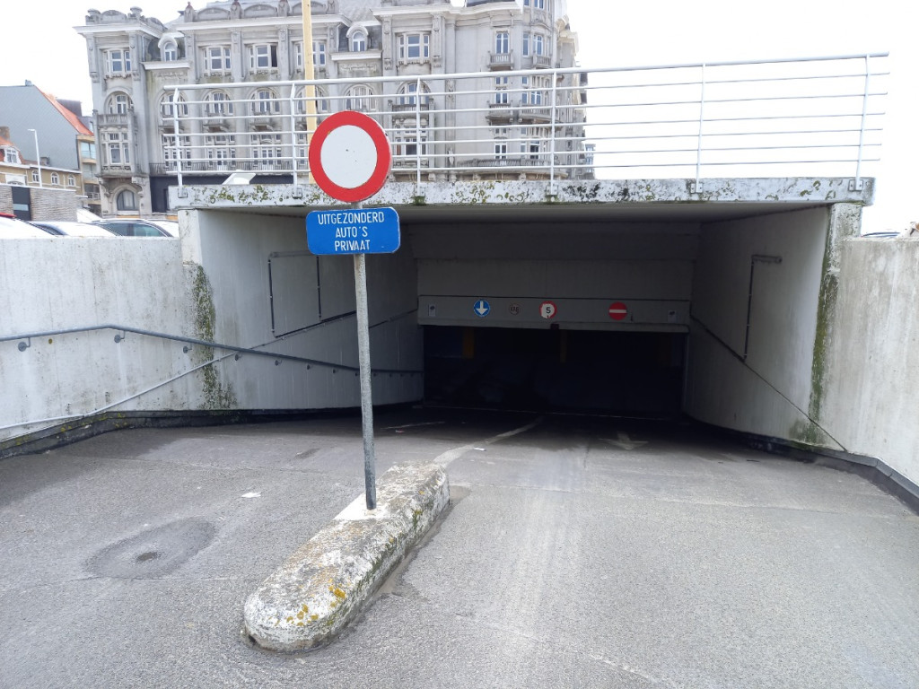 Hendrikaplein - Garages - - 8620