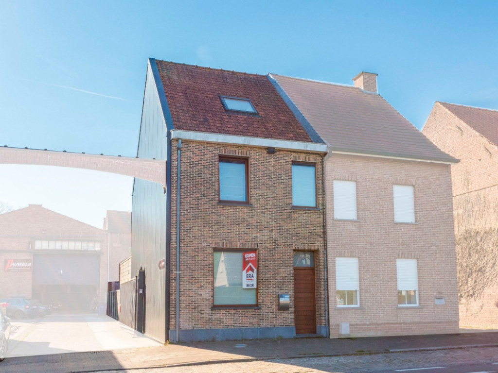 Hoogstraat - 96 - - 8531