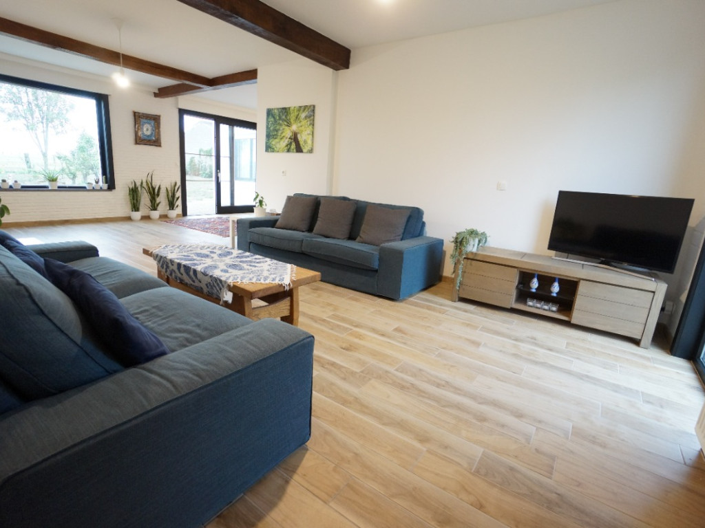 Millesteenstraat - 102 - - 8890