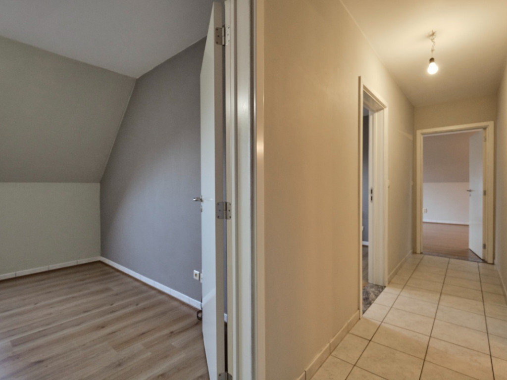 Koning Boudewijnplein - 5 - 7 - 3910