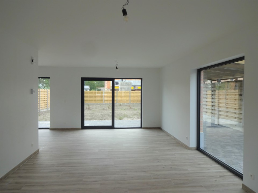 Poeleinde - 4B - - 2323