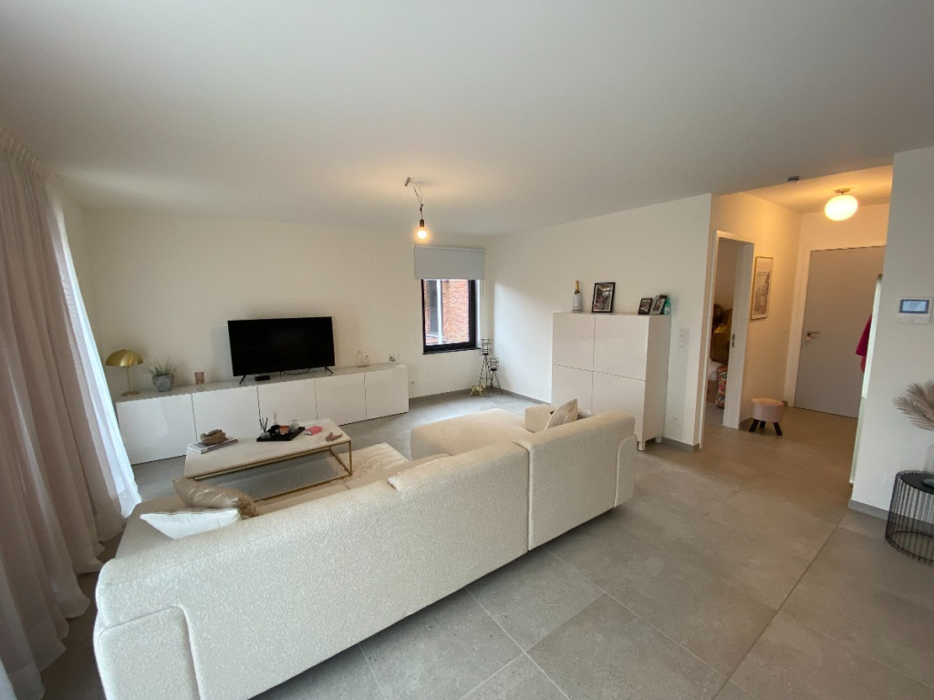 Staatsbaan - 106 - 0002 - 3945