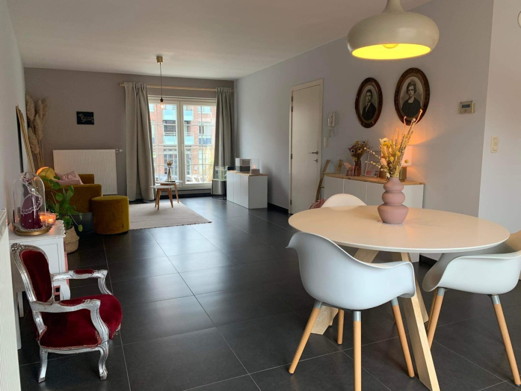 Stationswal - 25 - - 3960