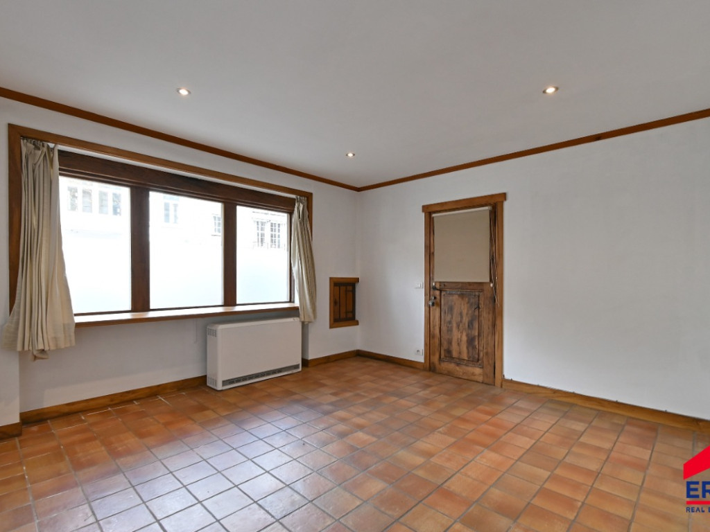 Koning Albertstraat - 23 - - 9900