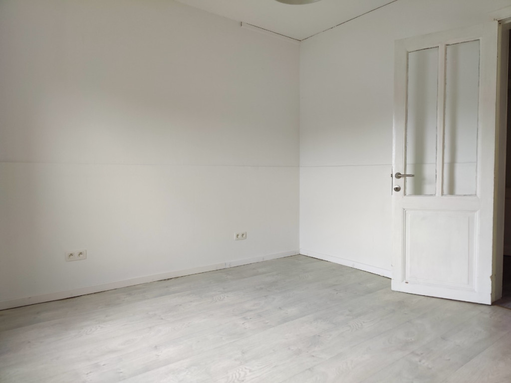 rue Trou Brasy - 75 - rez - 4800