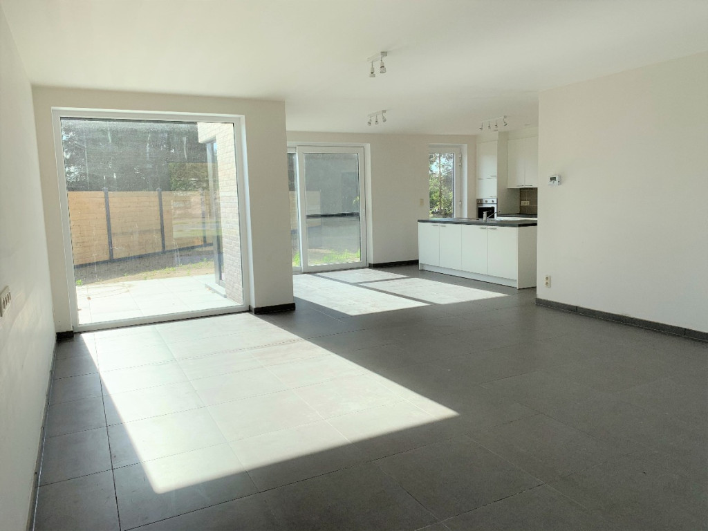 Holstraat - 115 - - 9940