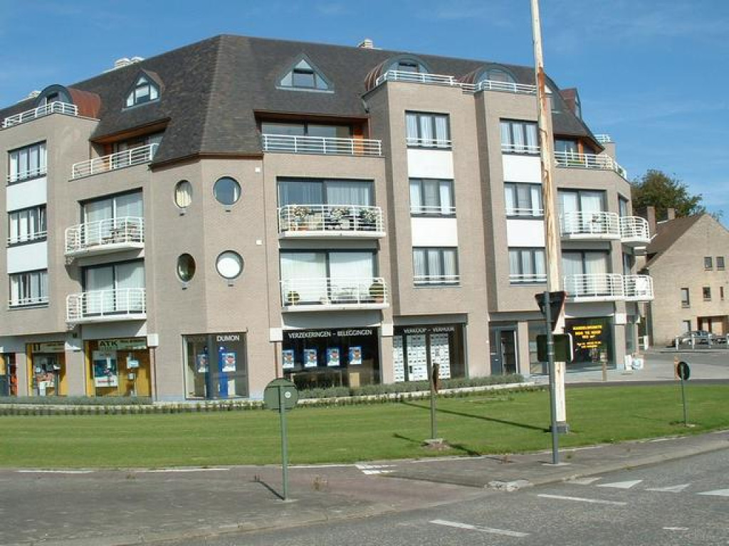 Stationsplein - 22 - 4 - 8730