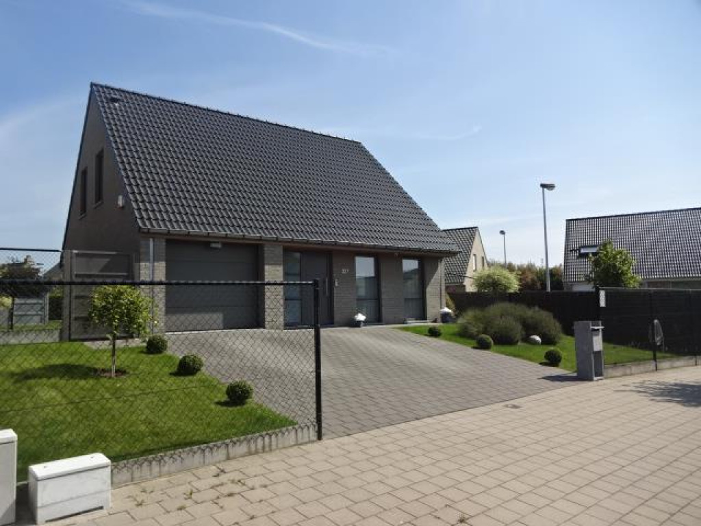 Rue de Bornoville - 327 - - 7700