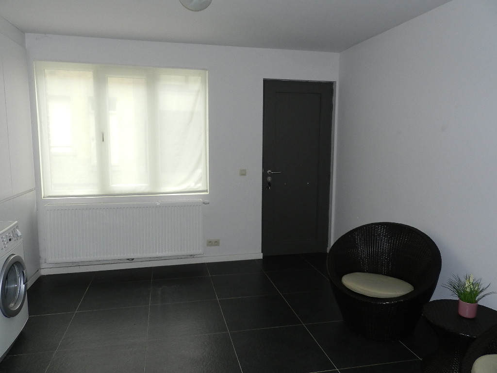 Cartonstraat - 47 - - 8900