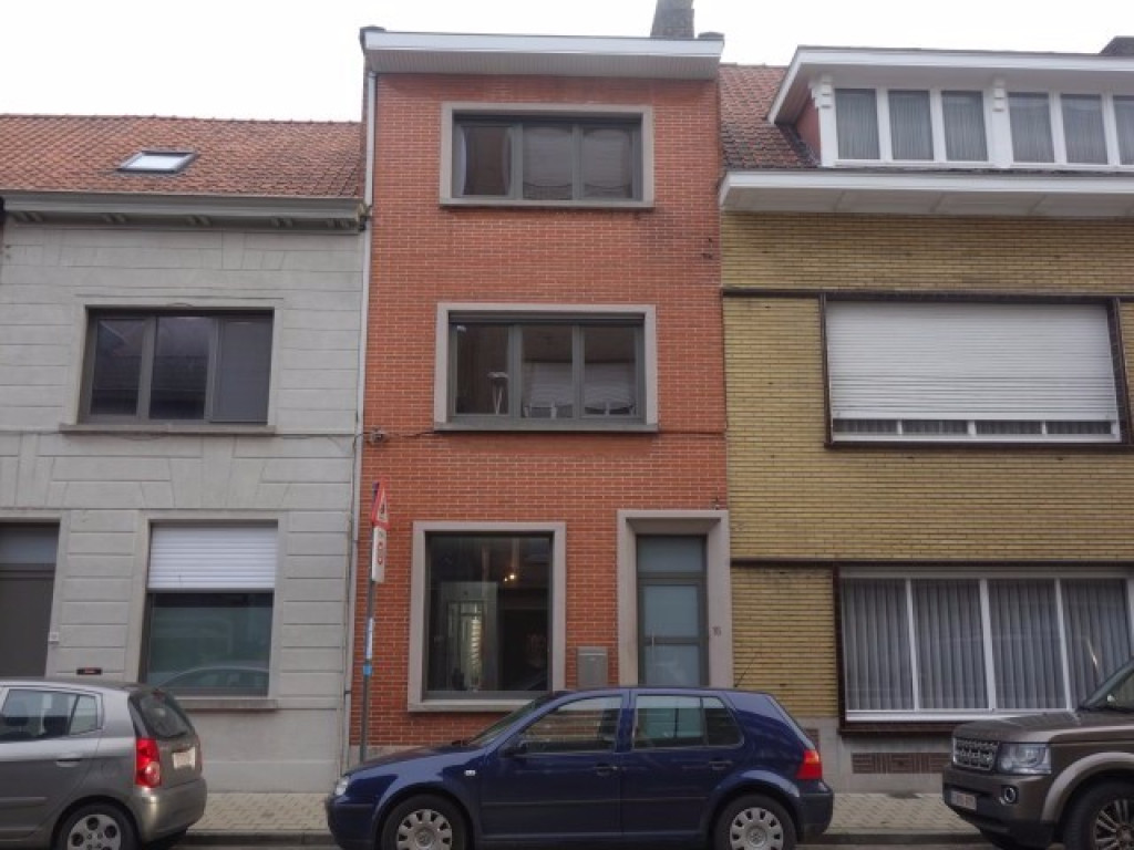 Hugo Verrieststraat - 16 - - 8800