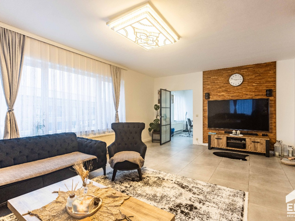 1 Meistraat - 3 - - 9300