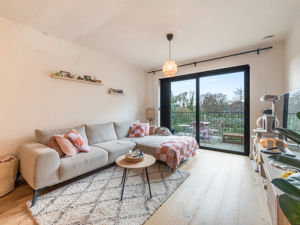 Gelaagstraat - 165 - M - 9140