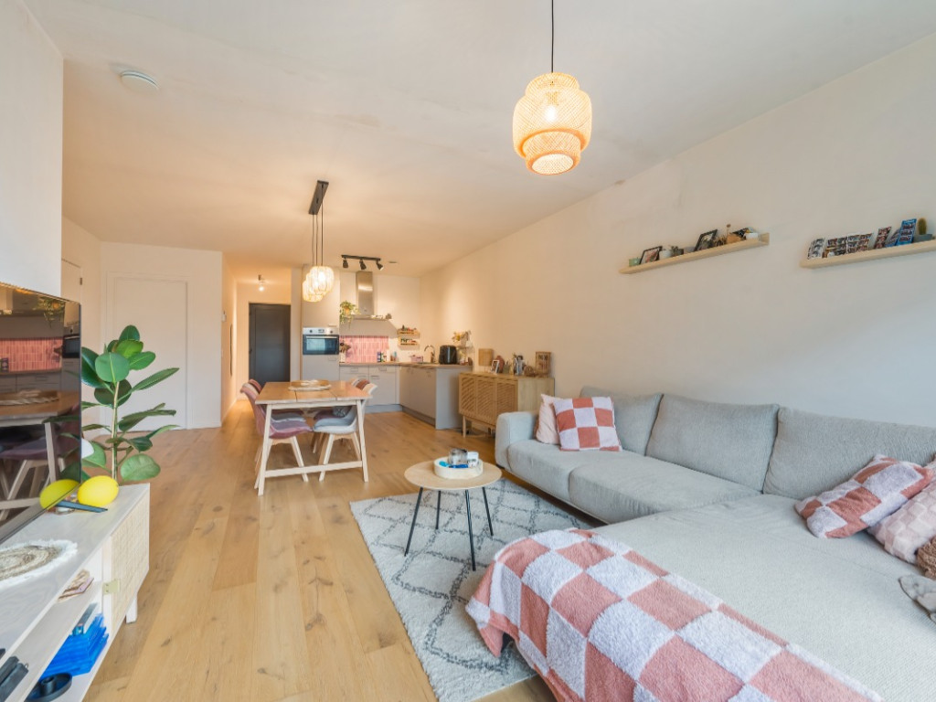 Gelaagstraat - 165 - M - 9140