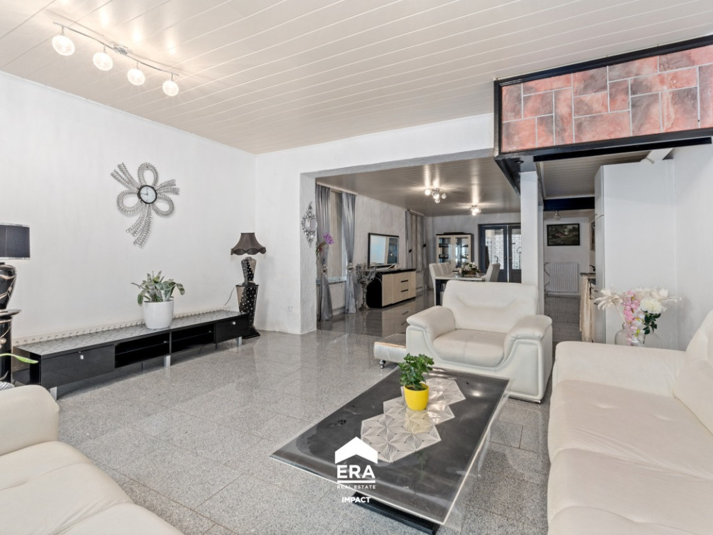 Acht Meilaan - 9 - - 3680