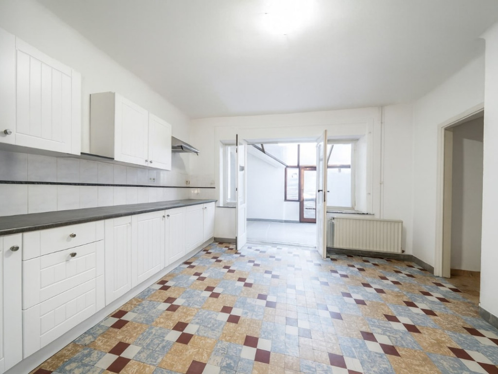 Rue Joseph Renquin - 27 - - 6600