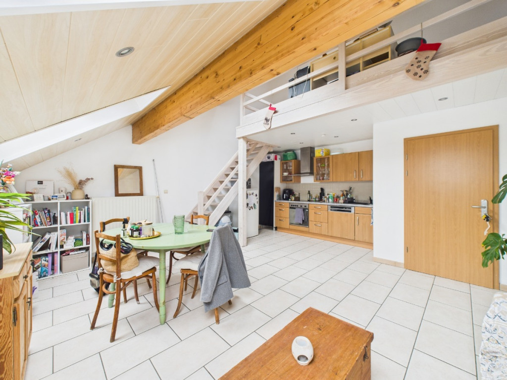 Rue des Chasseurs Ardennais - 5A - 5 - 6800