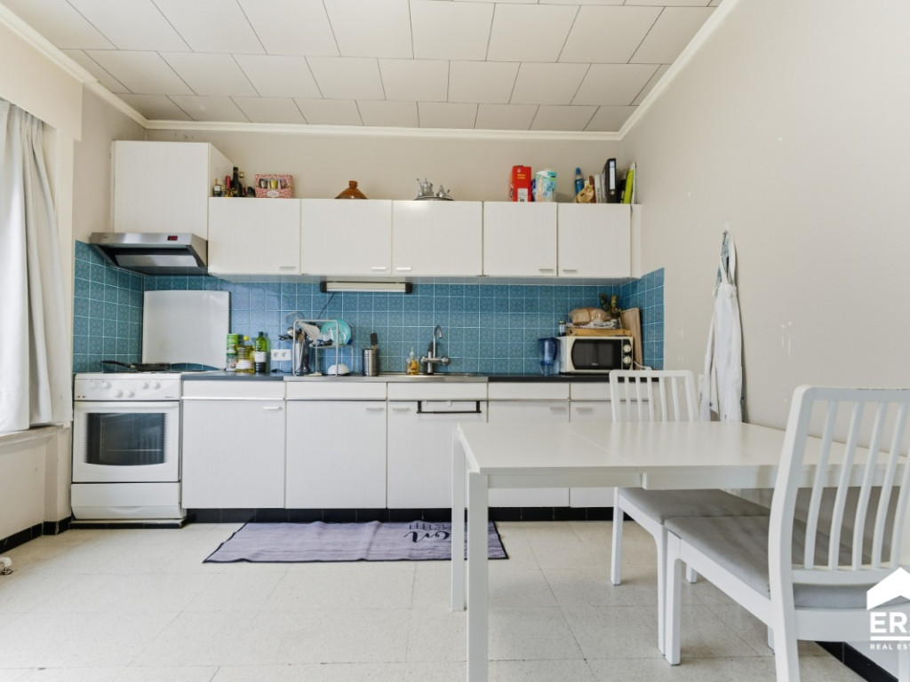 Statiestraat - 90 - - Sectie F 586 C2 - 8810